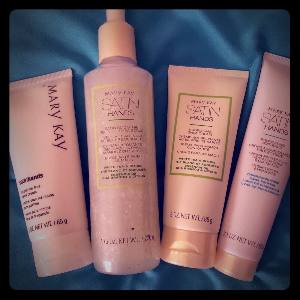 Mary Kay Satin Hands Collection +1 extra freebie